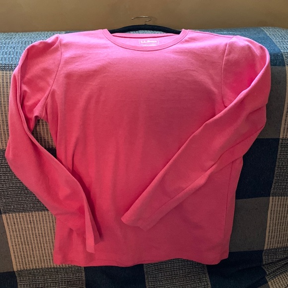L.L. Bean Tops - LL Bean carnation pink long sleeve t shirt in good condition szM